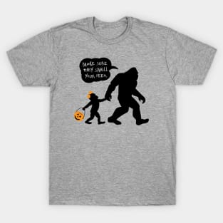 Bigfoot with Girl Child, Smell My Feet Halloween T-Shirt